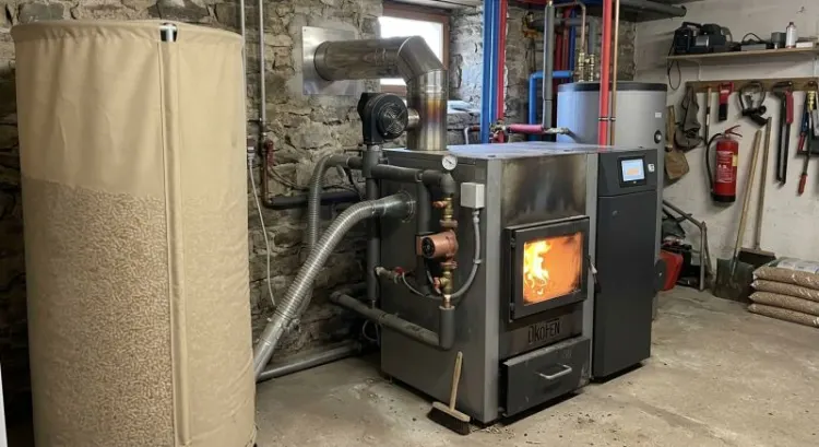 Pompe à chaleur ou chaudière bois en Haute-Loire : que choisir ?